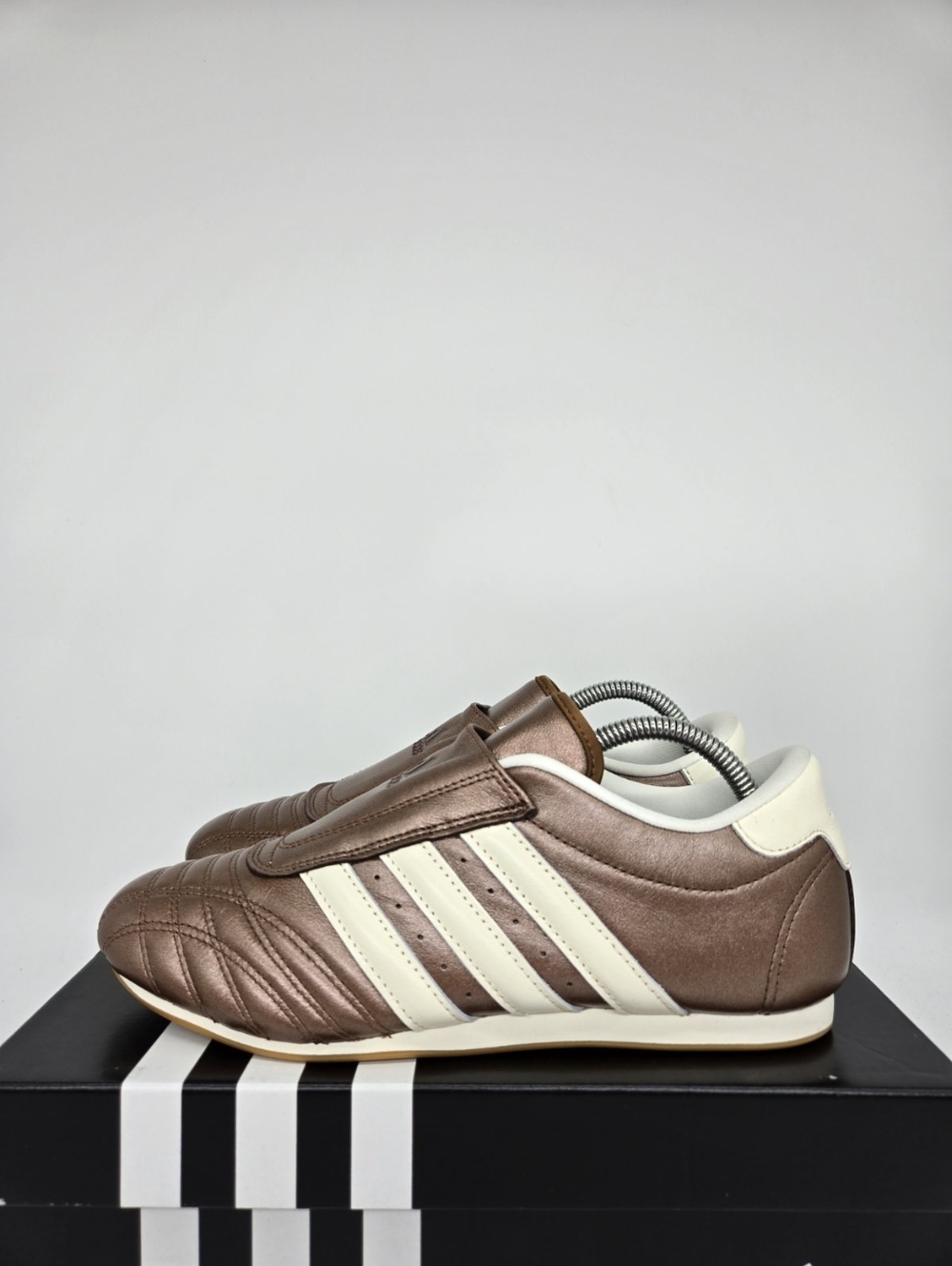 adidas Women's Taekwondo Brown Off White Shoes Size 7.5